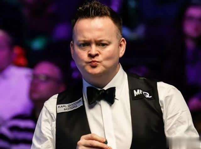 海菲尔德, 在首轮展现