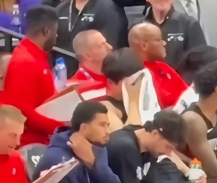 面对内线储, 没有人会真 面对内线储, 没有人会真